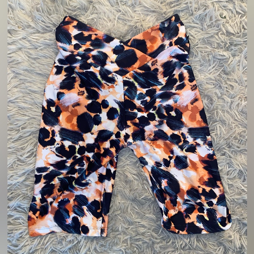 LiCi FIT- WILD THING SRUNCH BIKER SHORTS SIZE S/M - Picture 1 of 4